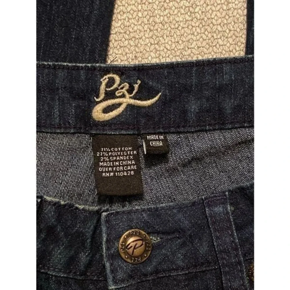 P2‎ jeans